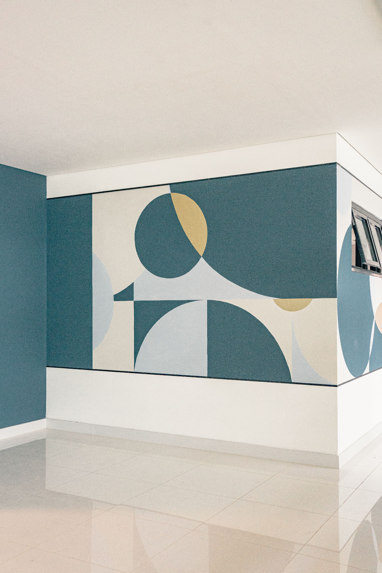 Pose de papier peint décoratif par 3L-DECO